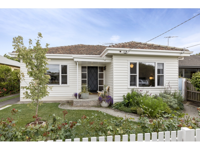 10 Helen Street, East Geelong House for rent Listed by Alisha