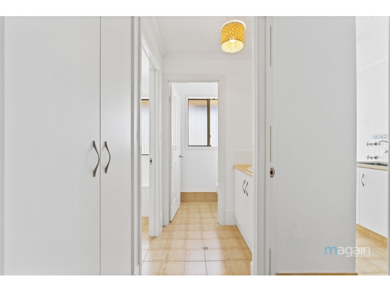 21 Holdfast Drive, Sheidow Park House for rent Listed by Kylie Depalma of Magain Real Estate