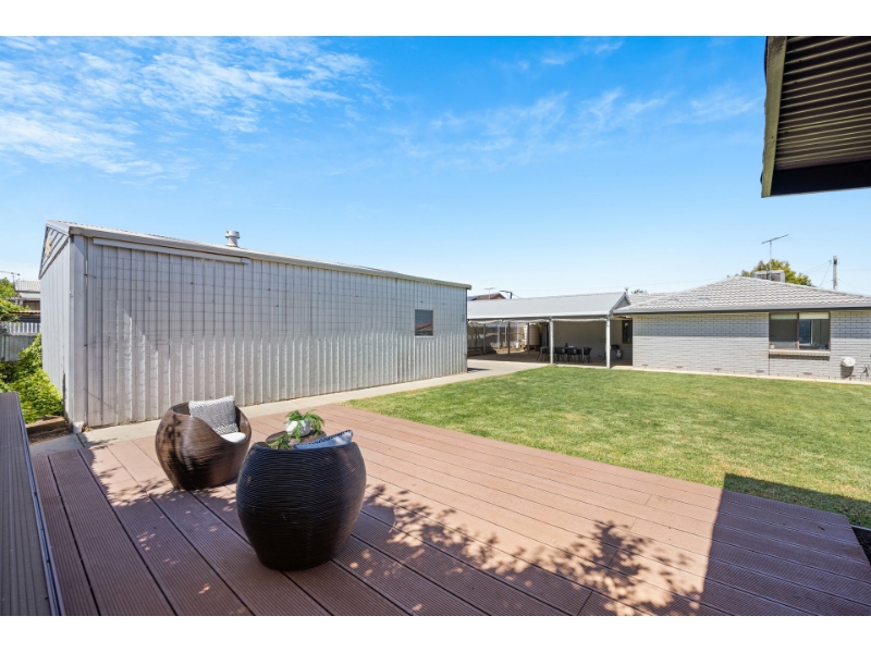 46 Trim Crescent, Old Noarlunga House for rent Listed by Kylie