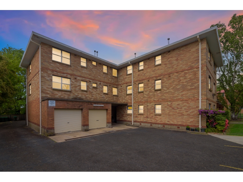 5/13 Torpy Street, Orange Apartment for rent Listed by Dearne Yeghoyan of Mcgrath Orange