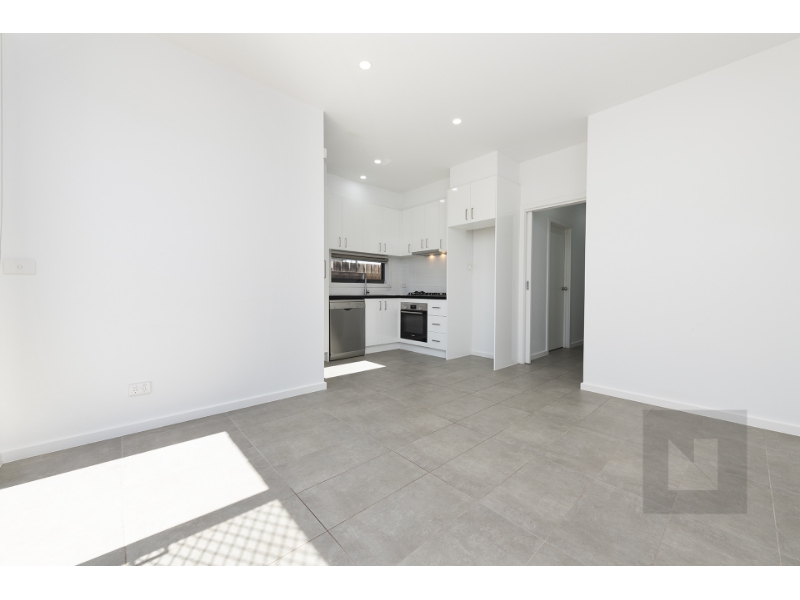 1/42 Street, St Albans Townhouse for rent Listed by Charles