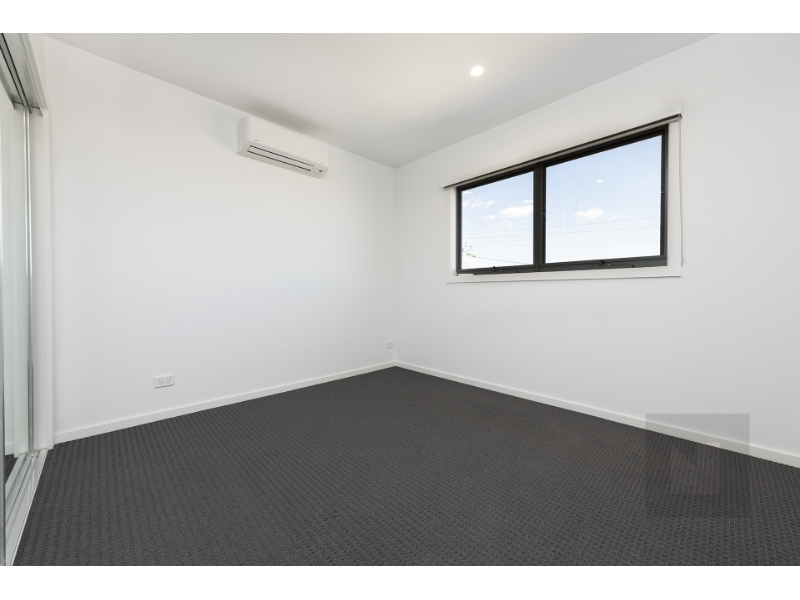 1/42 Street, St Albans Townhouse for rent Listed by Charles