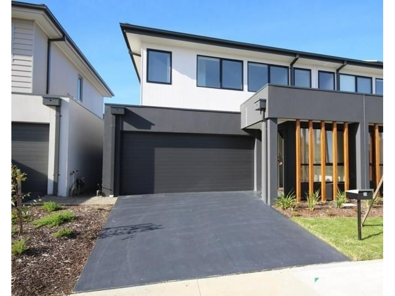 28 Llano Circuit, Berwick Townhouse for rent Listed by of O'brien