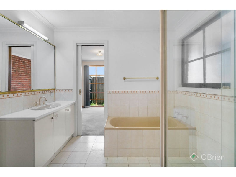 2/113 Rosslyn Avenue, Seaford Apartment for rent Listed by of O'brien