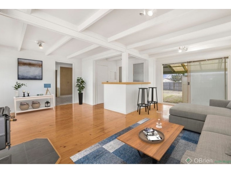 13 Arlington Court, Corinella House for rent Listed by Natalie Briffa