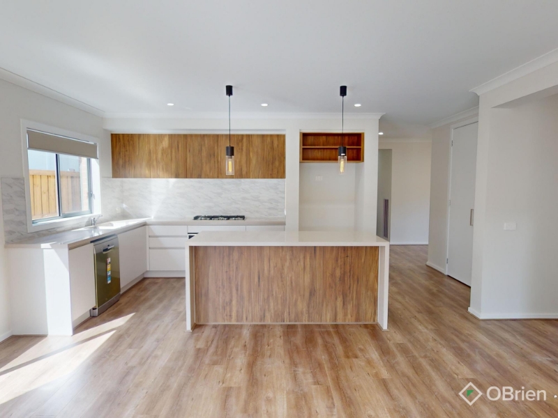 8 Dablam Street, Clyde North House for rent Listed by Josh Barbut of