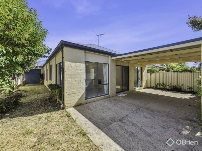 64 Oaklands Way, Pakenham House for rent Listed by Dina Alic of