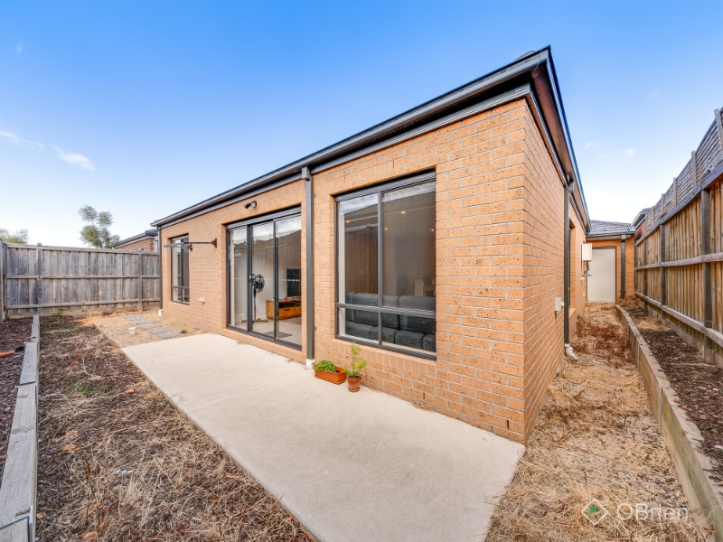 66 Belmont Crescent, Pakenham House for rent Listed by Bec Crundwell