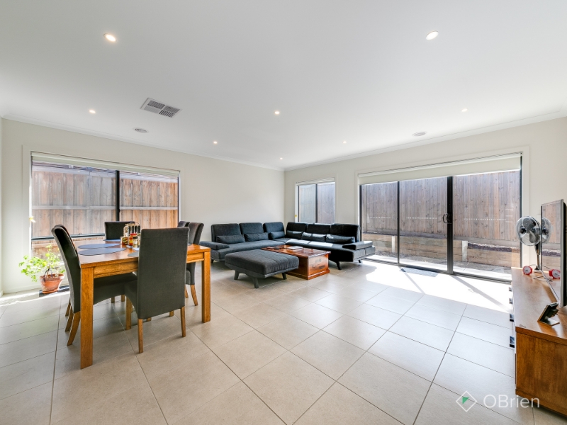 66 Belmont Crescent, Pakenham House for rent Listed by Bec Crundwell