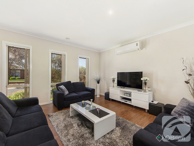 19 Chittenup Bend, Sydenham House for rent Listed by of O'brien Real