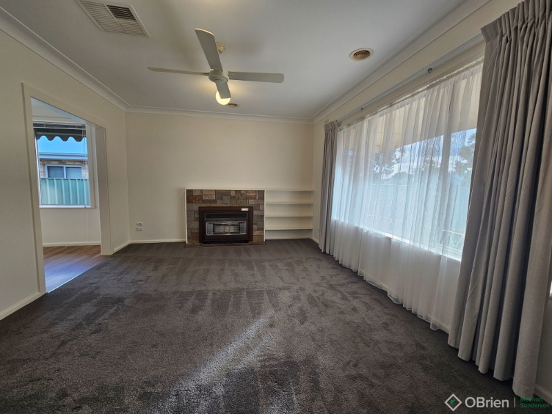 23 Watson Street, Wodonga House for rent Listed by Blair Defazio of