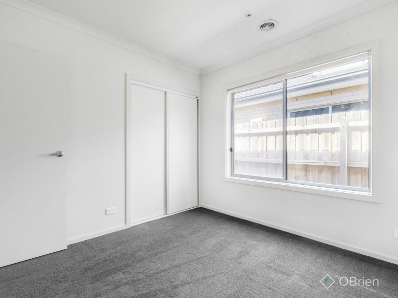 28 Woodright Circuit, Cranbourne House for rent Listed by Sue