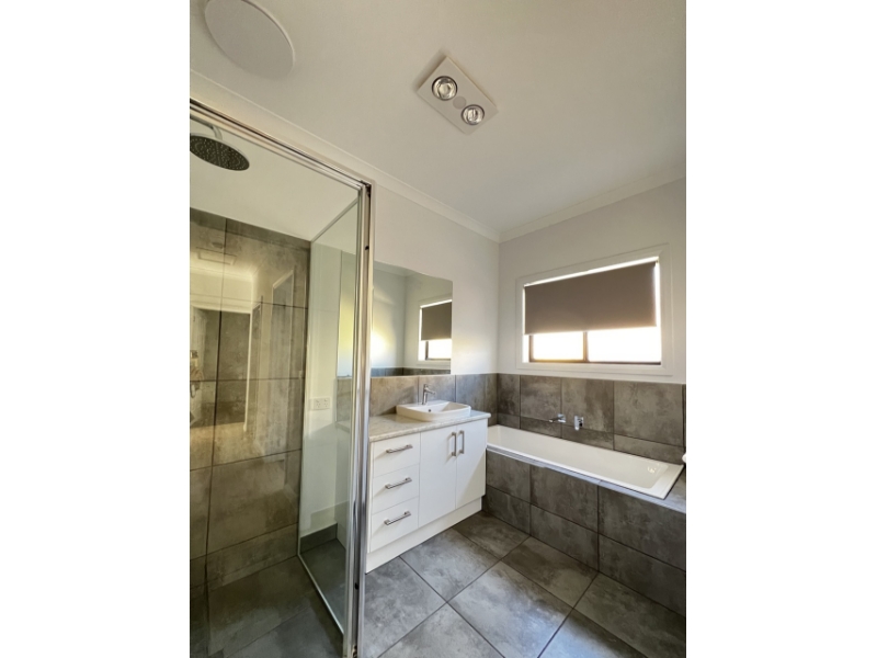 17 Luckymack Way, Mildura House for rent Listed by Property