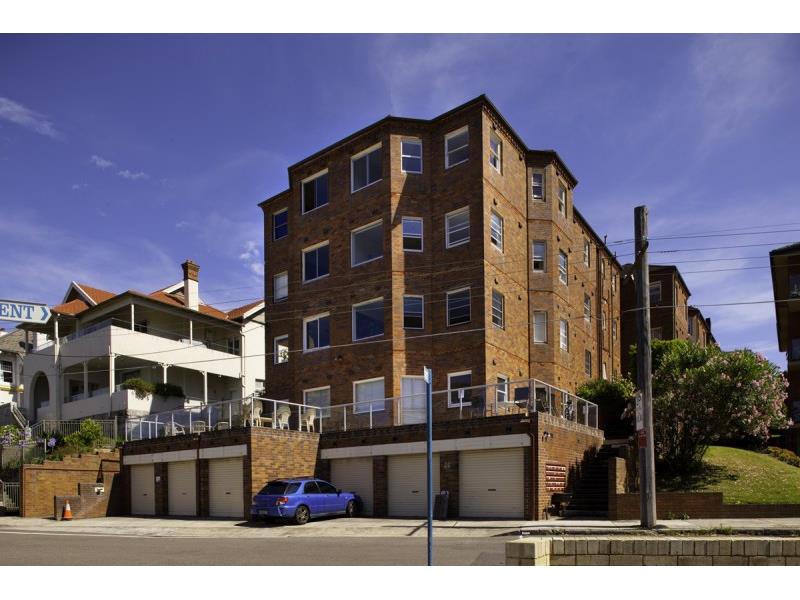12A/26 The Crescent Manly NSW 2095