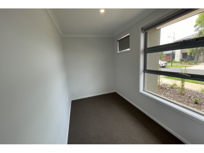 20 Historical Drive, Aintree House for rent Listed by Jatin Rana of