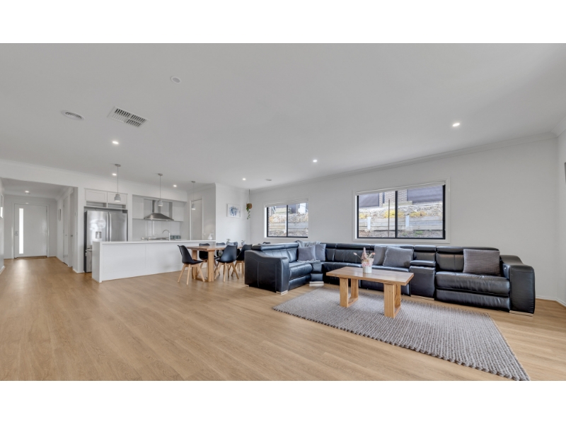 38 Beckview Crescent, Sunbury House for rent Listed by Yazmine Sidhu