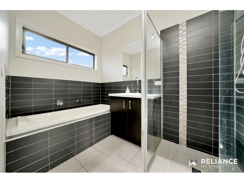 1/34 Finchley Park Crescent, Tarneit Apartment for rent Listed by