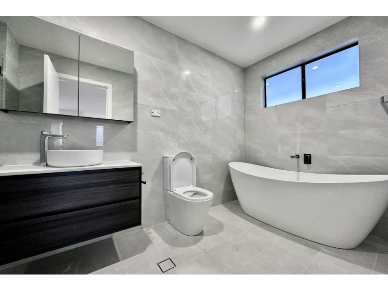 54 Daylight Street, Schofields Townhouse for rent Listed by Kuohsien