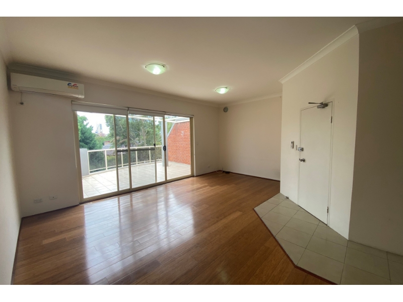 11/4751 Boundary Street, Granville Apartment for rent Listed by Jack