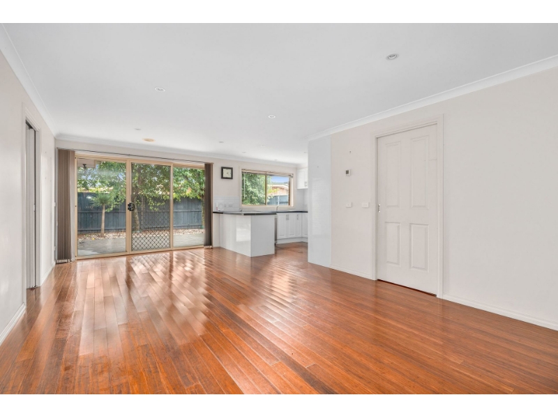 16 Old Kent Road, Whittlesea House for rent Listed by Jessica Conte