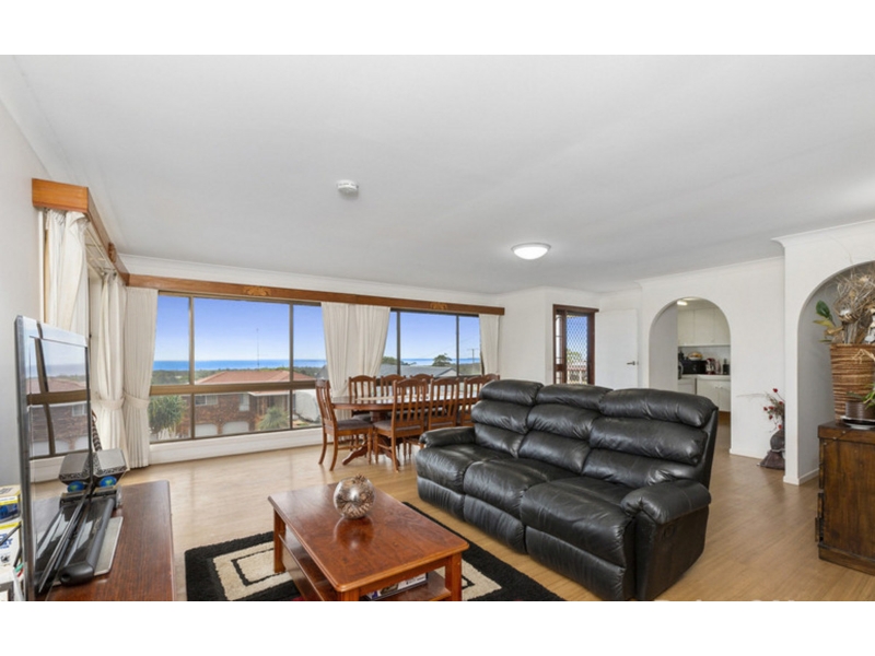 3 Allamanda Avenue, Banora Point House for rent Listed by Sandy Green