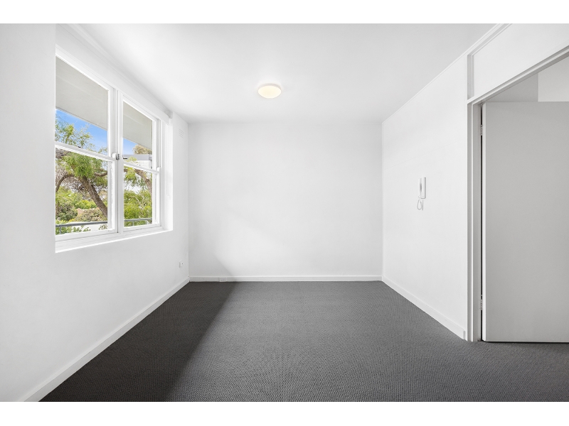11/912 Drummond Street, Carlton North Apartment for rent Listed by of
