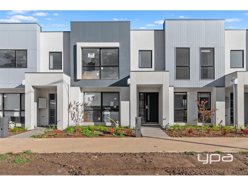 37 Adelong Way Bacchus Marsh VIC 3340 Townhouse for rent Listed by