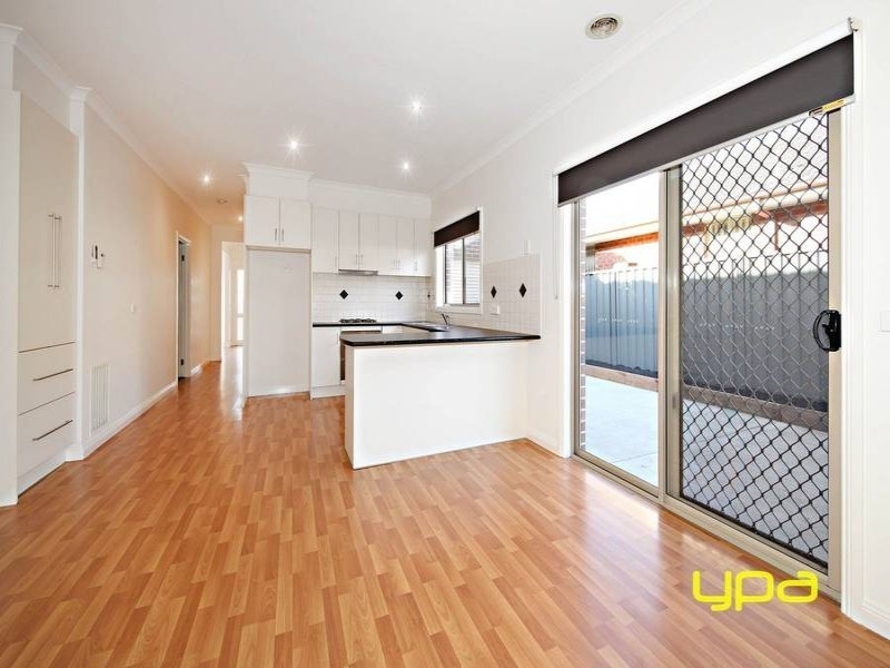 29 Heysen Parkway, Caroline Springs House for rent Listed by Sal