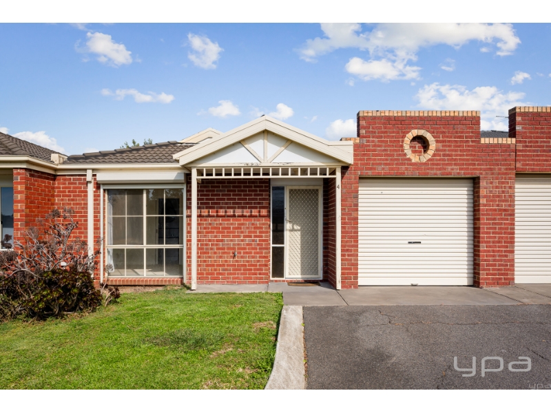 4 Village Avenue, Taylors Lakes House for rent Listed by Ali Dowling