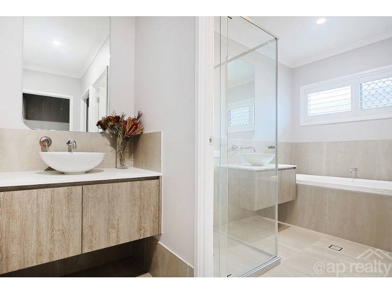 28 Rainworth Place, Doolandella House for rent Listed by Property