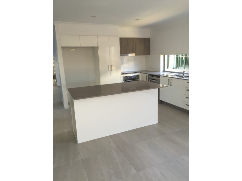 93 Haslewood Crescent, Meridan Plains House for rent Listed by