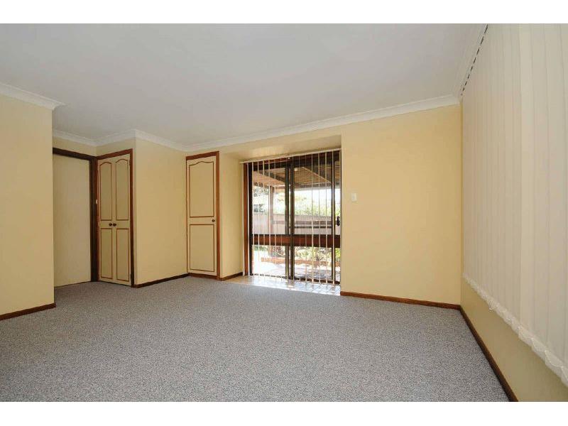1 Seppelt Street, Wilsonton Heights House for rent Listed by