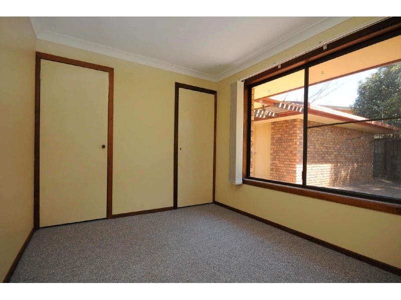 1 Seppelt Street, Wilsonton Heights House for rent Listed by