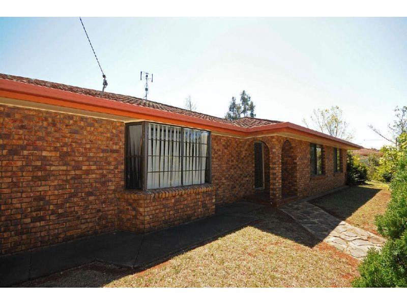 1 Seppelt Street, Wilsonton Heights House for rent Listed by