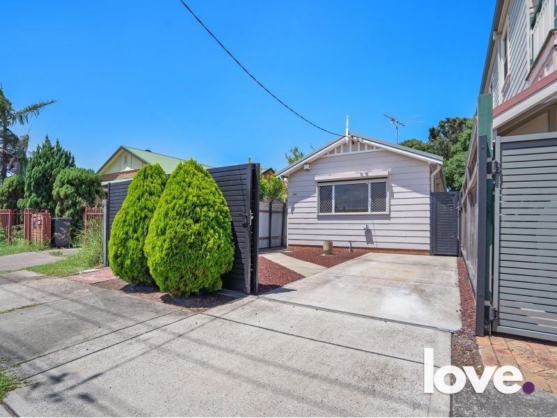34 Young St, Carrington House for rent Listed by Love Rentals of Love