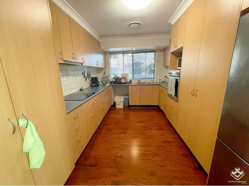 8/131 Currumburra Road, Ashmore Apartment for rent Listed by Terry