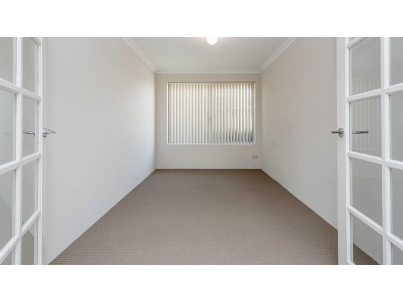 20 Otunic Way, Madeley House for rent Listed by Courtenay Barry of