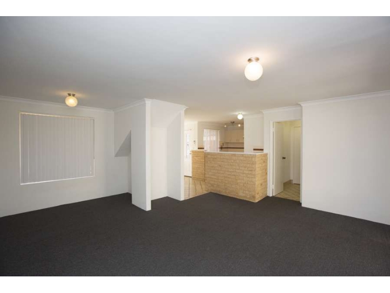 4/12 Hazel Avenue, Woodlands Apartment for rent Listed by Courtenay