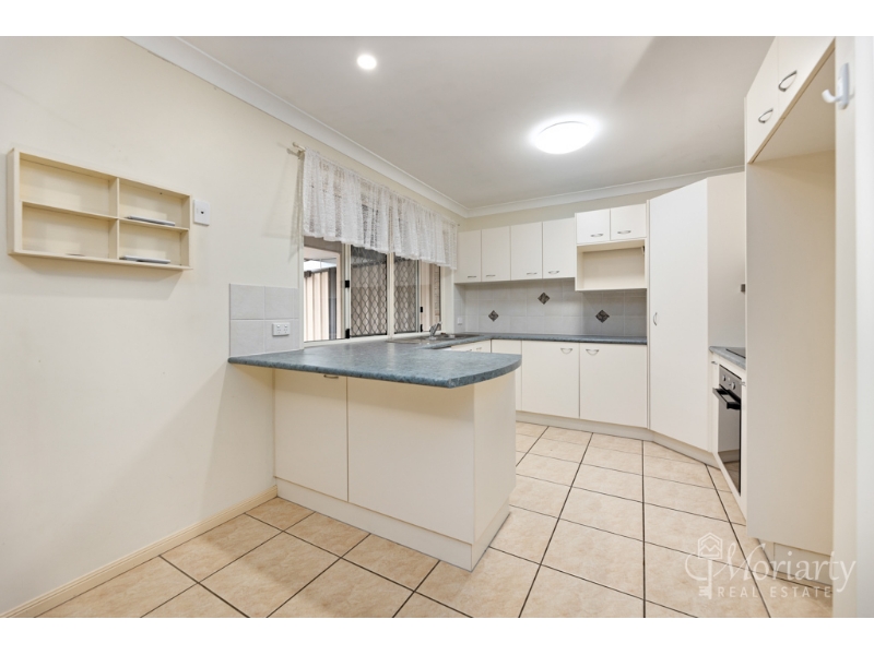 B/2 Elmwood Court, Narangba House for rent Listed by Charlotte