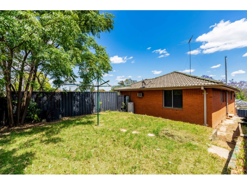 26 Hillcrest Avenue, PENRITH House for rent Listed by Dukes Property