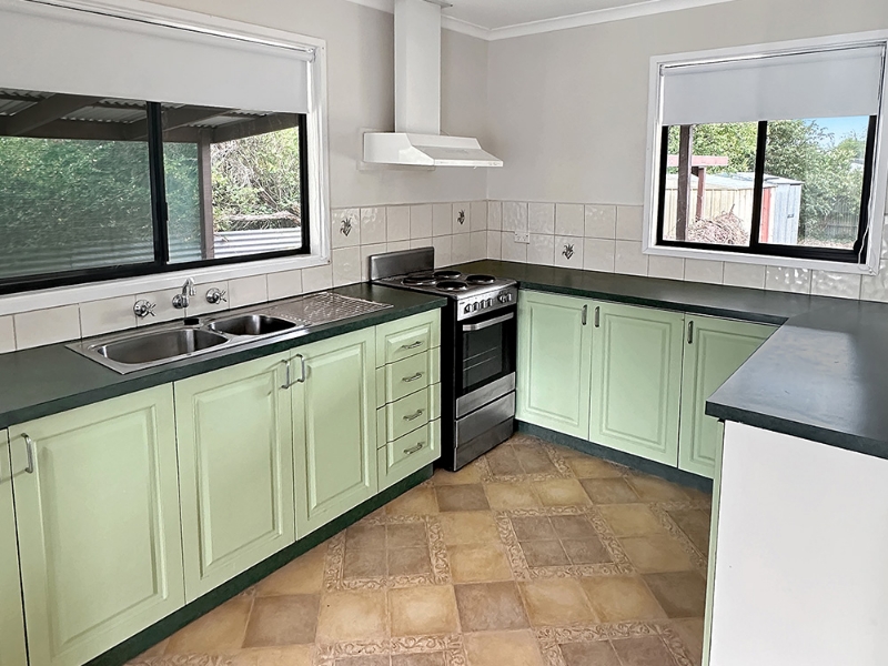 26 Warburton Street, Beaufort House for rent Listed by Juanita Murray of Integra Property