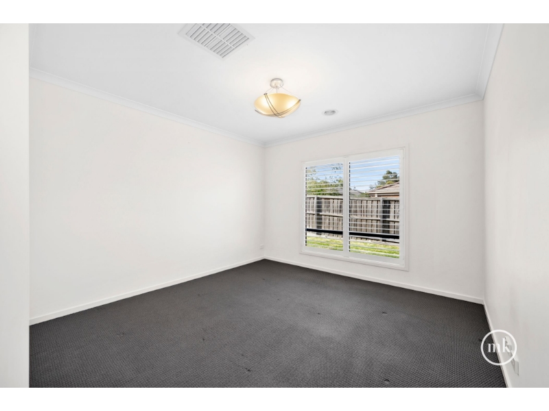 36 Outback Circuit, DOREEN House for rent Listed by Rosetta Stravis