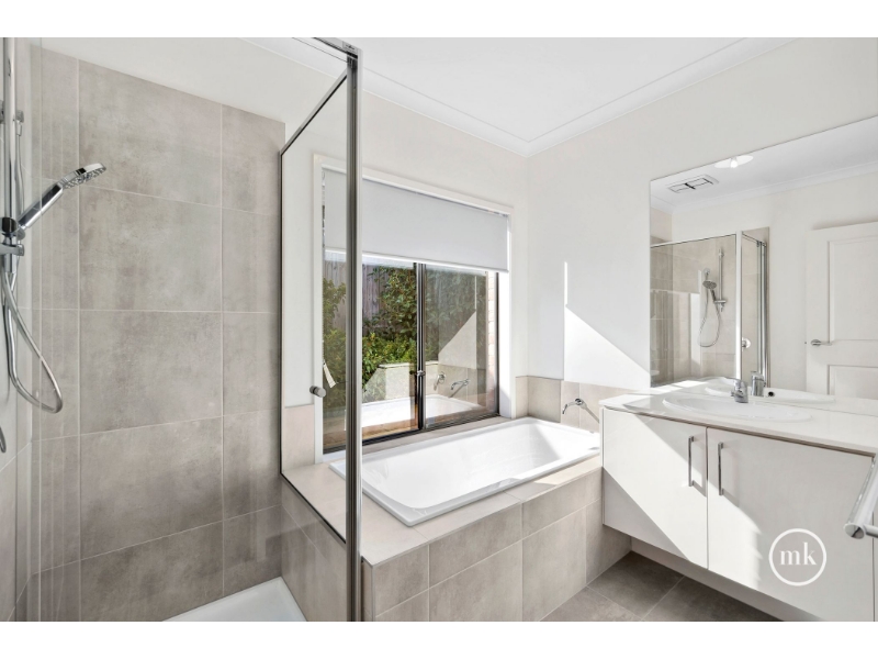 36 Outback Circuit, DOREEN House for rent Listed by Rosetta Stravis