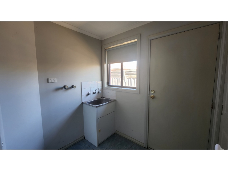 2/1416 Howard Street, ALTONA MEADOWS Apartment for rent Listed by