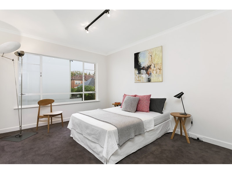 13/74 Mathoura Road, TOORAK Apartment for rent Listed by Adele Curcio of Thomson Real Estate