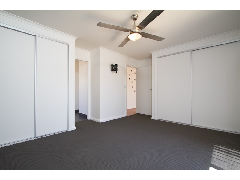 13B Bronze Drive, KANGAROO FLAT Townhouse for rent Listed by Jade