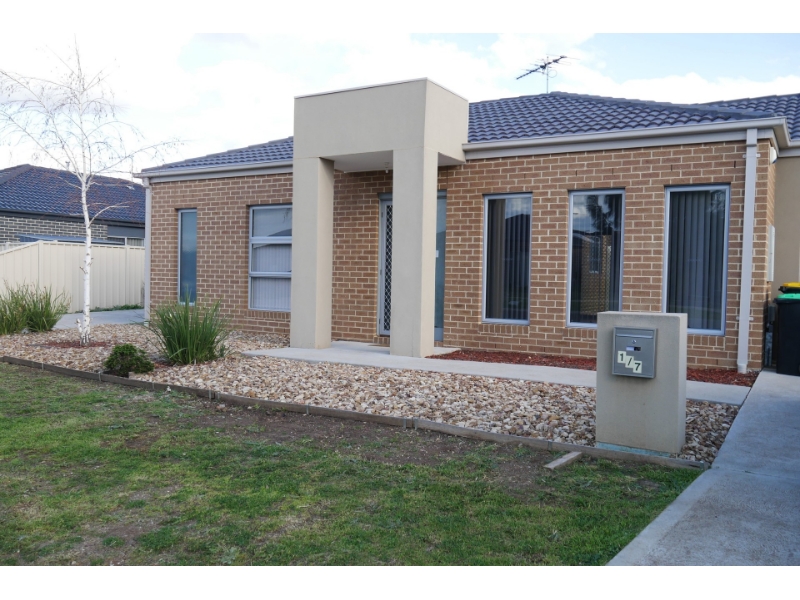 1/7 Fishburn Grove, Melton West House for rent Listed by Melton