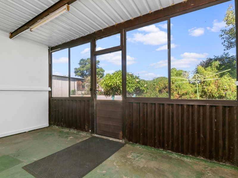 9 Stretton Way, Kenwick House for rent Listed by Century 21 Jones