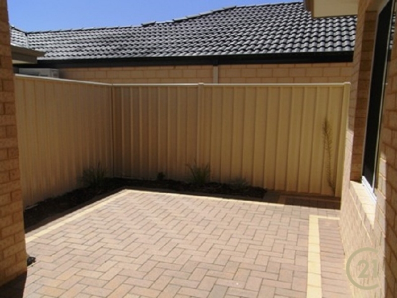 5/25 Dowerin Circuit, Lakelands House for rent Listed by Nicole