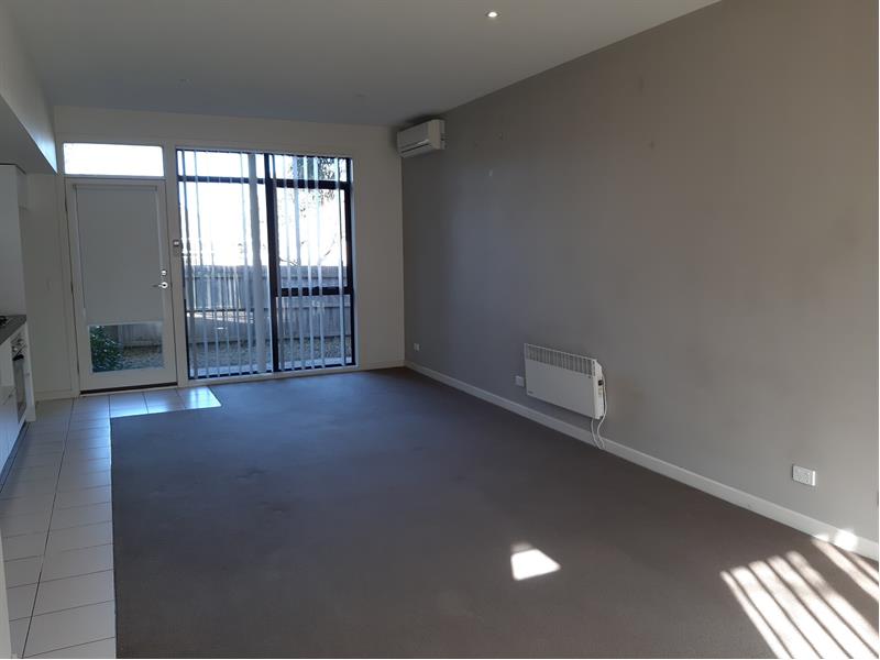 20 Brushbox Court, Clayton Townhouse for rent Listed by Marisa